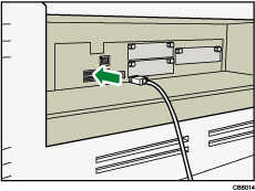 Illustration du raccordement du câble d'interface USB